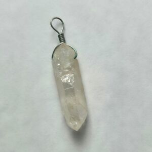 FREE w/ 2+ ITEMS | Clear Crystal Necklace Pendant